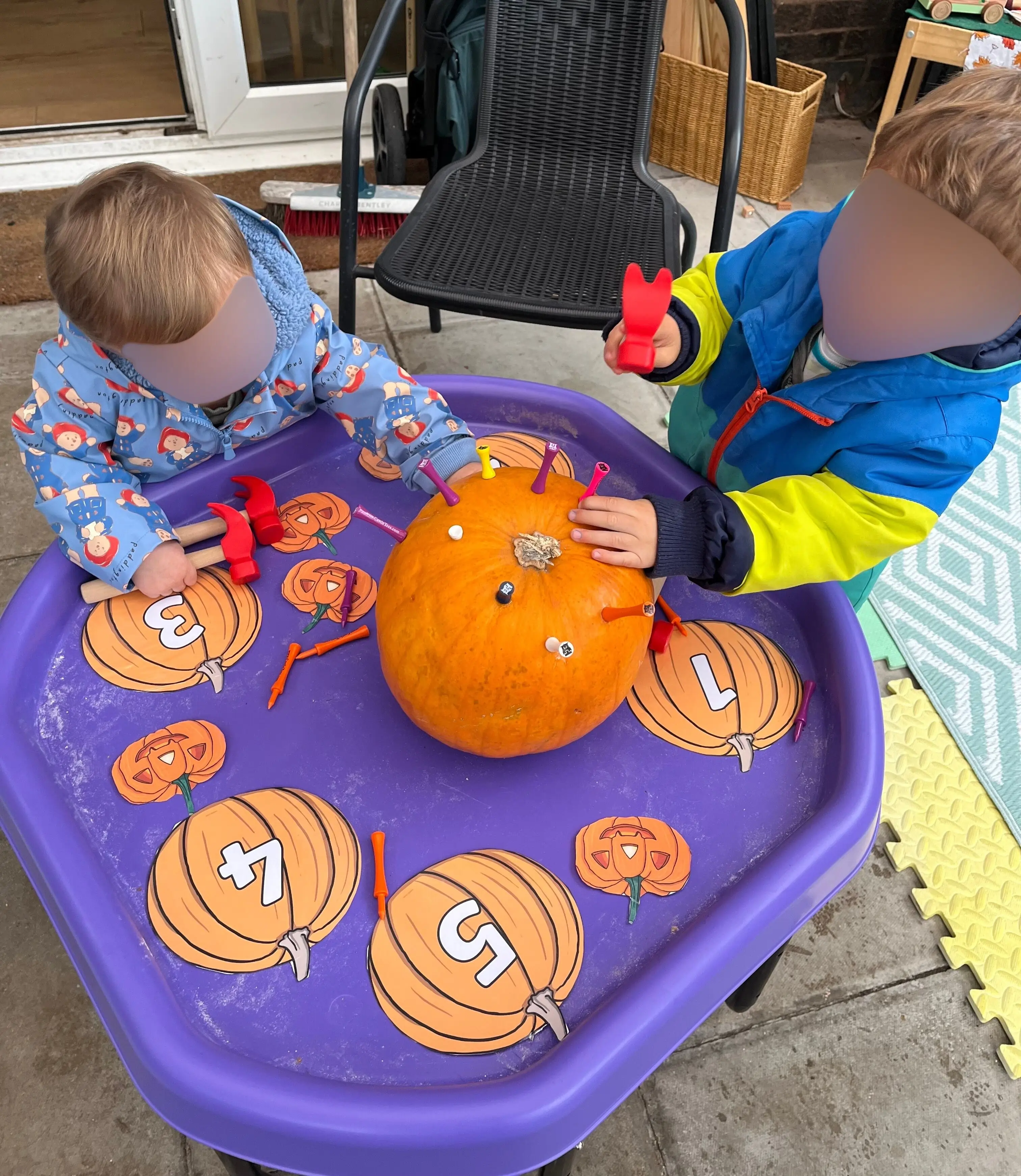 Fine motor play activity